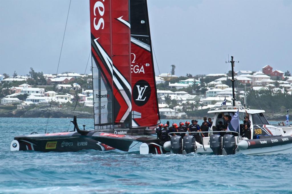 Emirates Team NZ post-mortems start - Round Robin 2 - America's Cup 2017, June 3, 2017 Great Sound Bermuda © Richard Gladwell www.photosport.co.nz